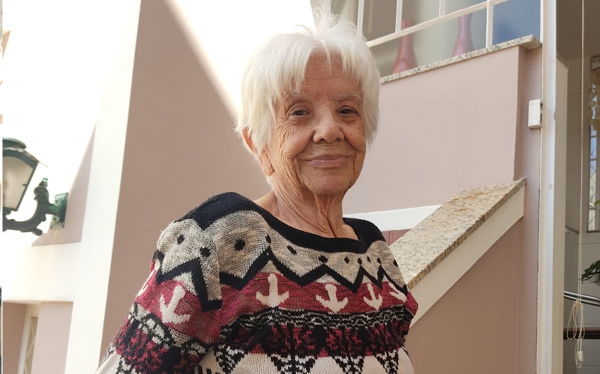 Nota de falecimento da Sra. LÁZARA DE OLIVEIRA CAIXETA (ZINA)