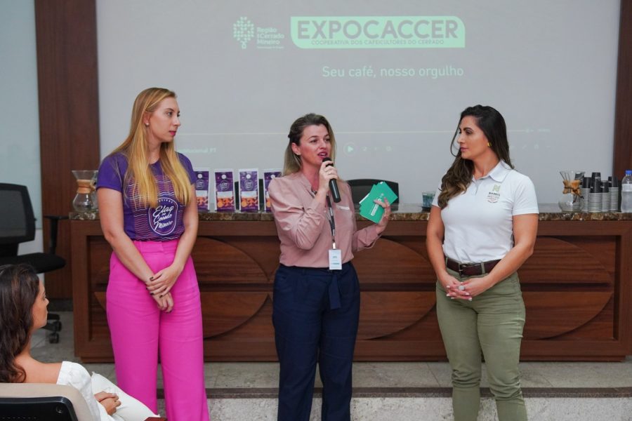 PRODUTORAS MARIANA JORDAO E PATRICIA NAIMEG