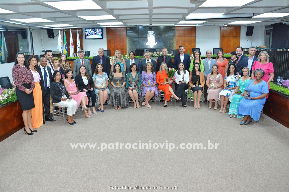 Câmara Municipal realizou a Solenidade de entrega do Troféu Mulheres de Expressão