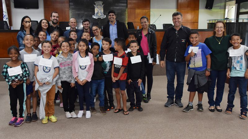 Escola do Legislativo da Câmara recebeu a visita dos alunos da Escola Municipal Célia Lemos  