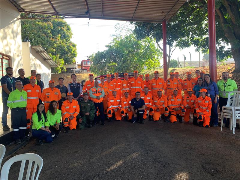 Mosaic Fertilizantes doa viatura para Corpo de Bombeiros de Patrocínio  