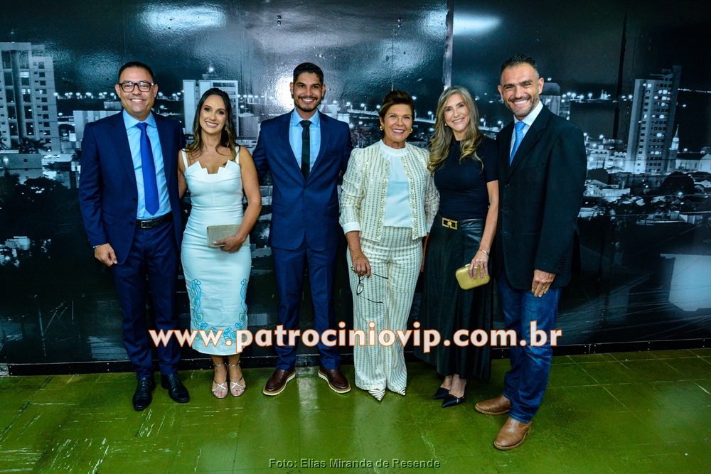 Câmara Municipal realizou a homenagem "Merito Legislativo" 77 VIP5988