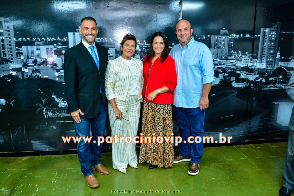 Câmara Municipal realizou a homenagem "Merito Legislativo" 80 VIP5993