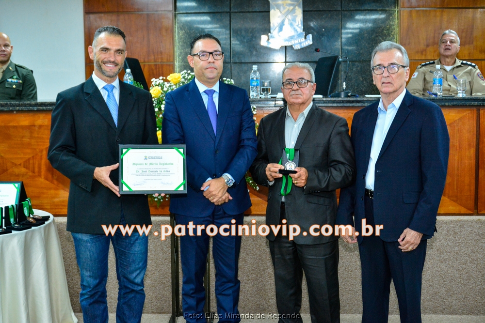 Câmara Municipal realizou a homenagem "Merito Legislativo" 215 VIP6224