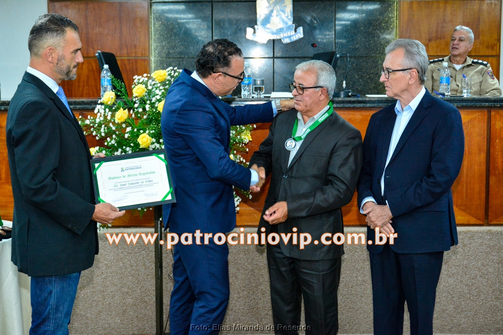 Câmara Municipal realizou a homenagem "Merito Legislativo" 217 VIP6228