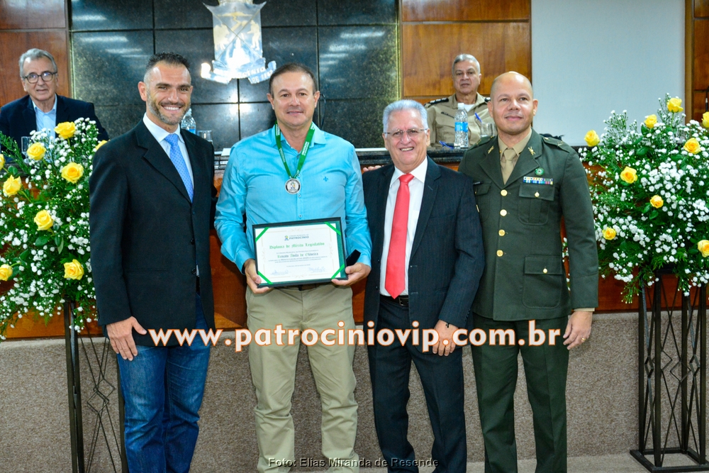 Câmara Municipal realizou a homenagem "Merito Legislativo" 283 VIP6337