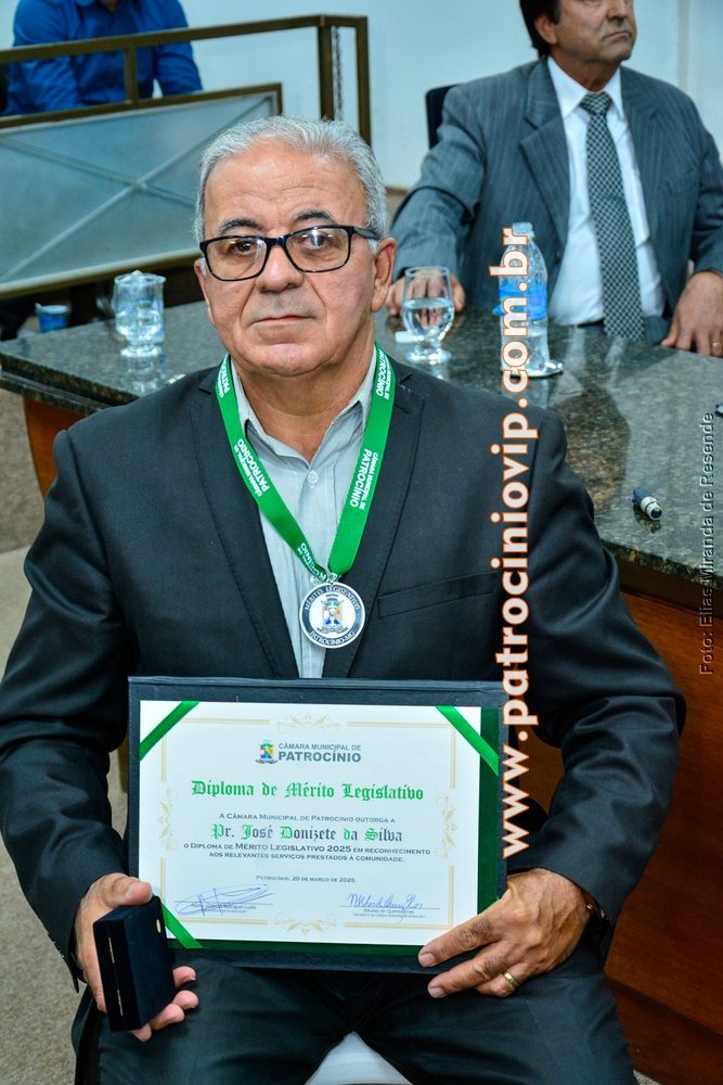 Câmara Municipal realizou a homenagem "Merito Legislativo" 305 VIP6380 rotated