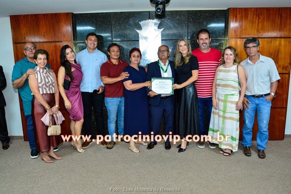 Câmara Municipal realizou a homenagem "Merito Legislativo" 350 VIP6495