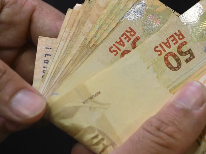 Governo envia Orçamento de 2026 ao Congresso com salário mínimo de R$ 1.631,00