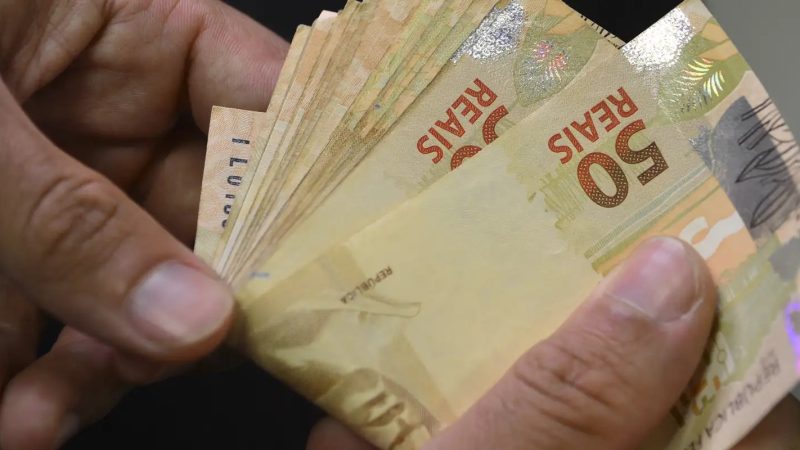 Governo envia Orçamento de 2026 ao Congresso com salário mínimo de R$ 1.631,00