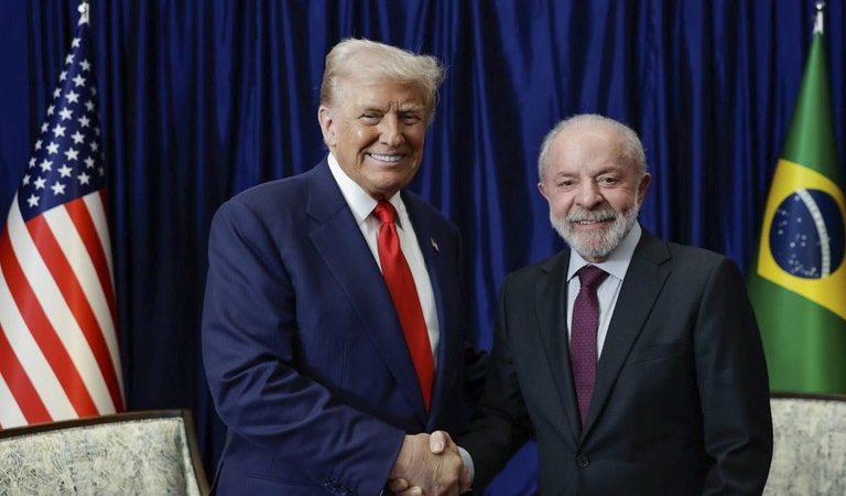 Lula e Trump se reúnem na Malásia e avançam em negociação sobre tarifas impostas a produtos brasileiros