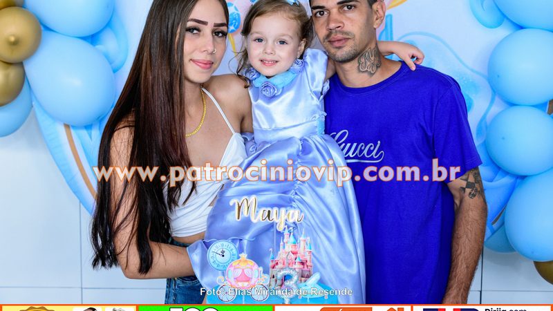 3 aninhos da Maya, parabéns!