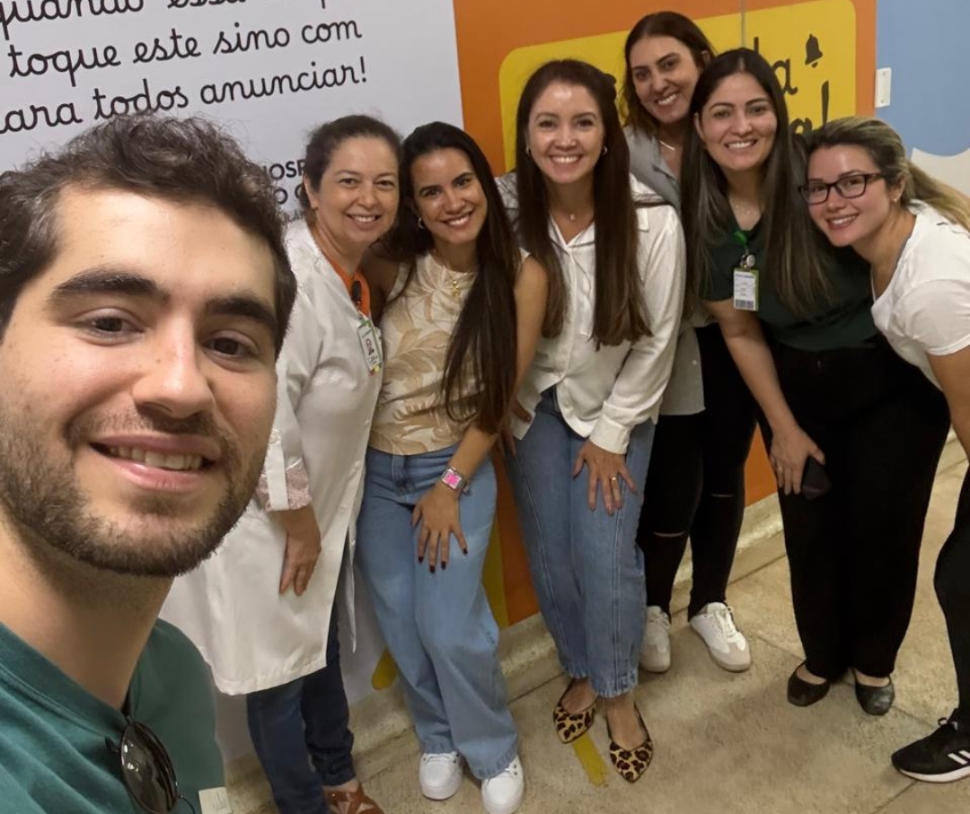 Equipe de enfermagem e farmacêutica do HC Patrocínio realizam visita técnica ao Hospital do Câncer de Uberlândia