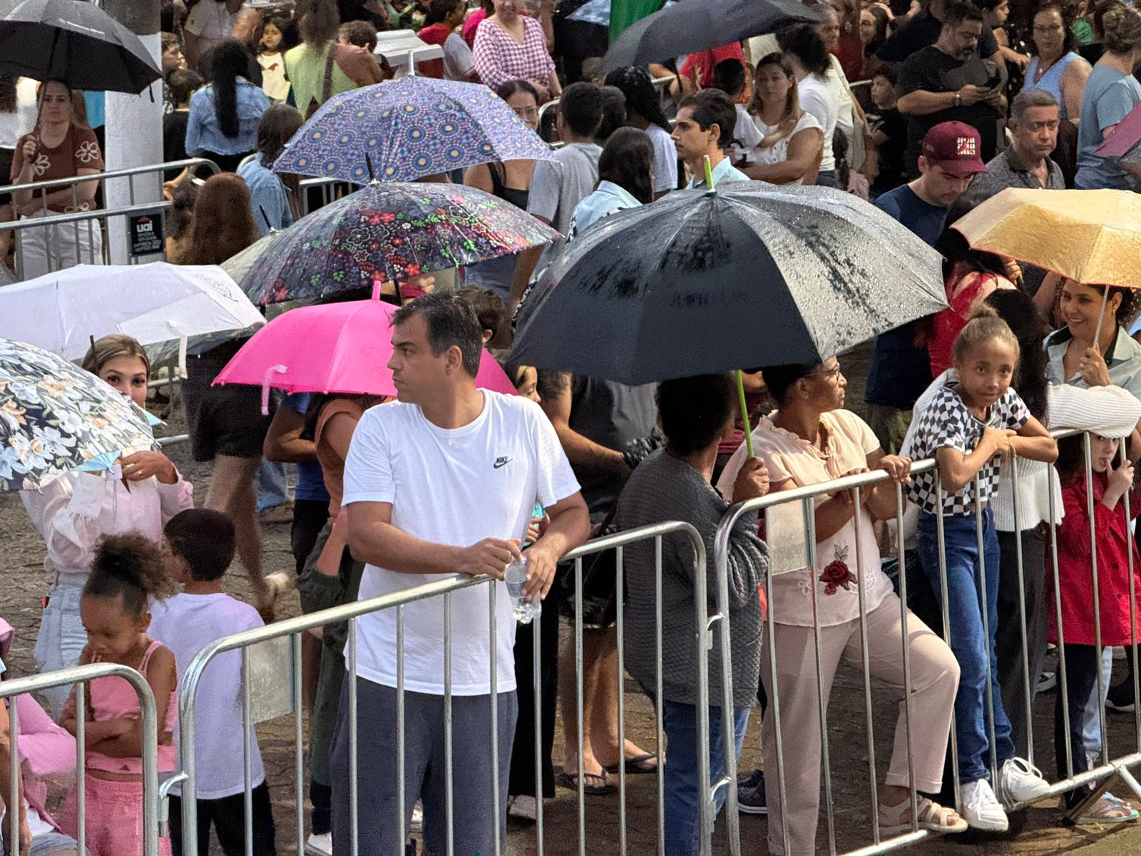 Trem Natalino da VLI chegou a Patrocínio e integrou programação do evento Sonhos de Natal 3 WhatsApp Image 2025 12 19 at 3.02.07 PM 2