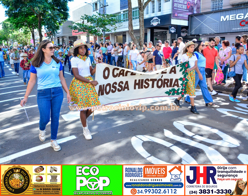 Desfile cívico celebra os 184 anos de Patrocínio com resgate histórico e olhar voltado para o futuro 300 VIP3525 copia