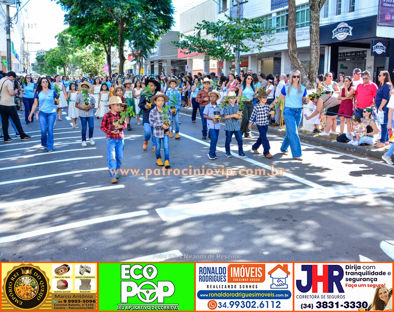 Desfile cívico celebra os 184 anos de Patrocínio com resgate histórico e olhar voltado para o futuro 301 VIP3526 copia