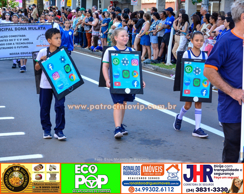 Desfile cívico celebra os 184 anos de Patrocínio com resgate histórico e olhar voltado para o futuro 470 VIP3762 copia