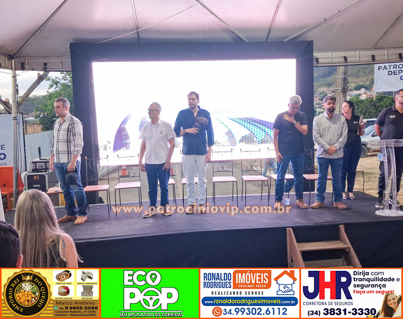 Passarela Metálica Elias José Abrão Neto – Dr. Elias foi inaugurada na tarde desta quinta-feira (14) no Bairro Congonhas 18 20260514 174621 copia