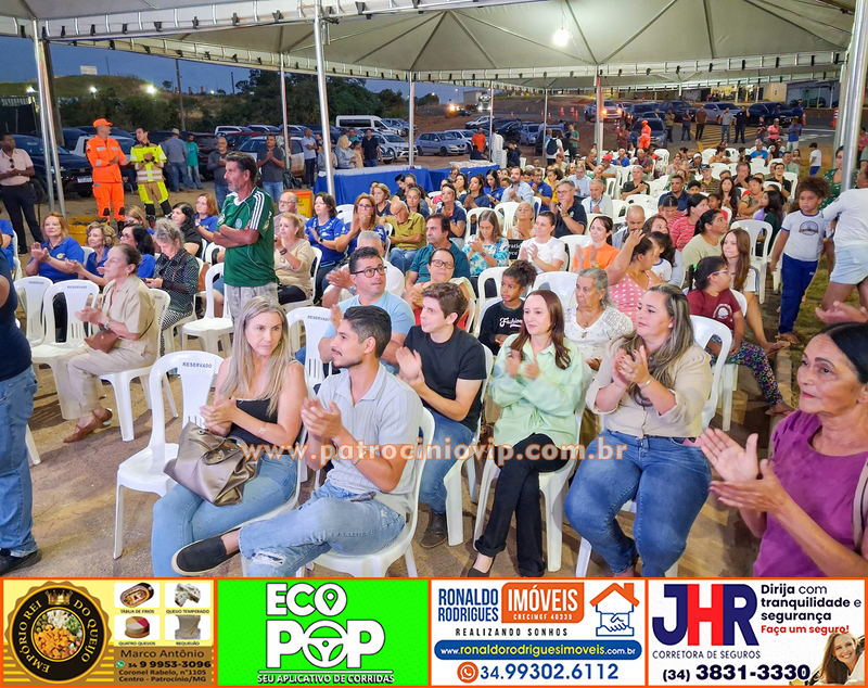 Passarela Metálica Elias José Abrão Neto – Dr. Elias foi inaugurada na tarde desta quinta-feira (14) no Bairro Congonhas 34 20260514 175759 copia