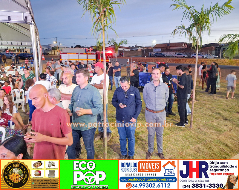 Passarela Metálica Elias José Abrão Neto – Dr. Elias foi inaugurada na tarde desta quinta-feira (14) no Bairro Congonhas 35 20260514 175812 copia
