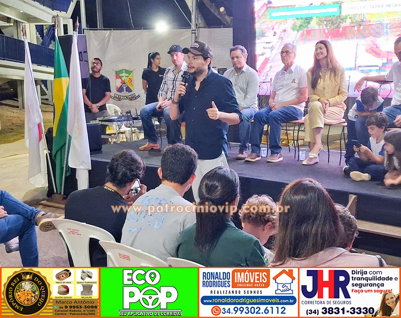 Passarela Metálica Elias José Abrão Neto – Dr. Elias foi inaugurada na tarde desta quinta-feira (14) no Bairro Congonhas 46 20260514 181803 copia