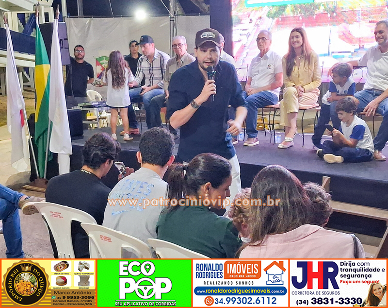 Passarela Metálica Elias José Abrão Neto – Dr. Elias foi inaugurada na tarde desta quinta-feira (14) no Bairro Congonhas 47 20260514 181808 copia