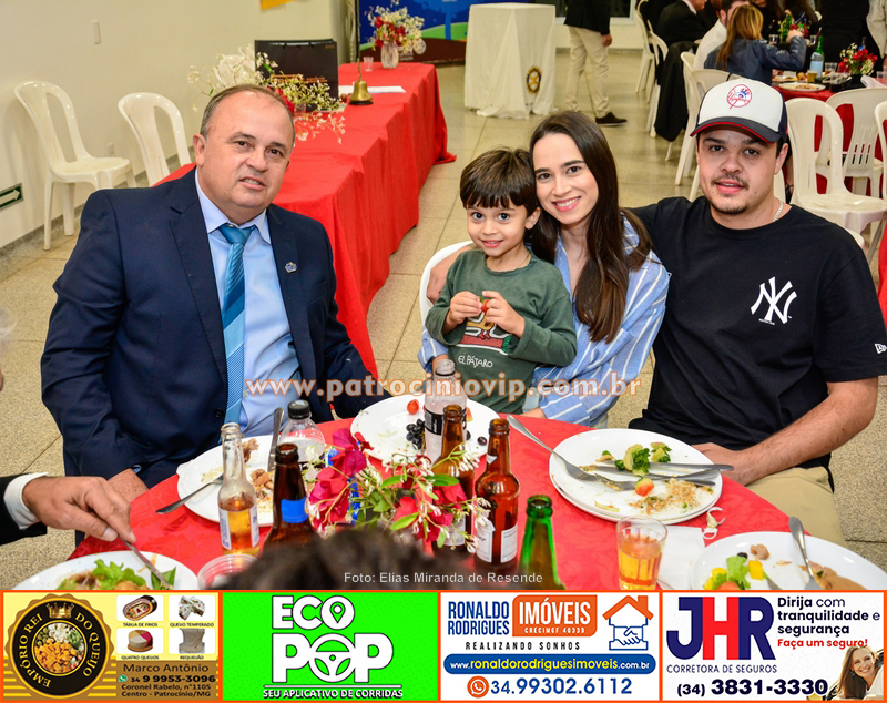 Cerimônia de Posse do Rotary Club de Patrocínio Novas Gerações 127 Rotary 211